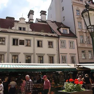 Hotell Golden Age, Prag
